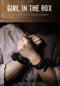 Dziewczyna w skrzyni